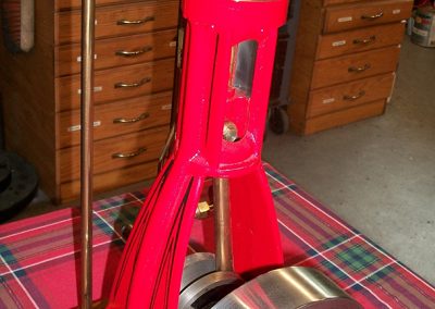 An upright steam engine built by Rich.