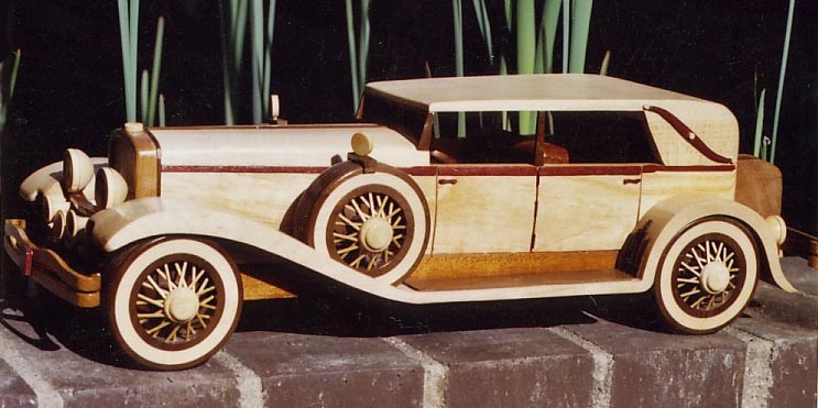 1935 Duesenberg Model A side view of Jim's wooden Duesenberg.