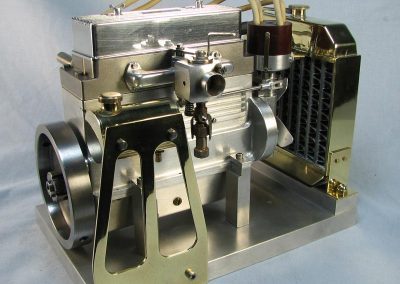 This is a 4-cylinder OHV valve engine that George designed.