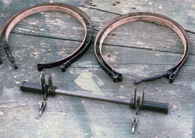 Frictions with leather linings.