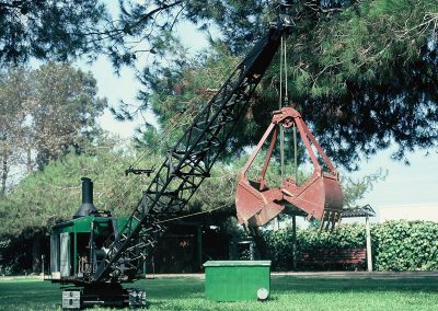 Finished crane with clam bucket.