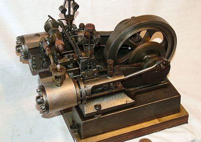 One of Clarry's horizontal engine.