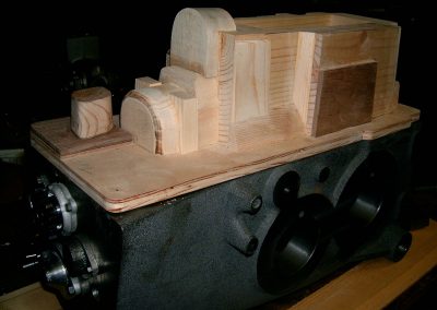 The hydraulic housing pattern.