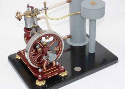 Phil's Victorian single-cylinder hit-n-miss engine.