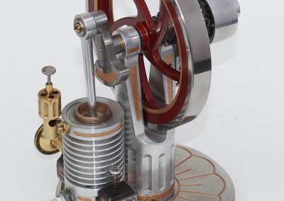 Another hit-n-miss engine from Phil.