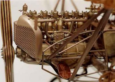 A close view of the Fokker engine.