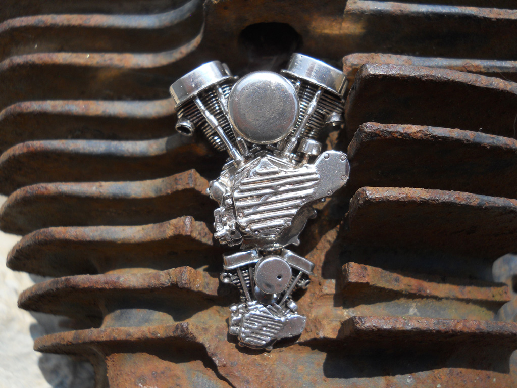 Harley Panhead Engine Another one of Bryan's tiny Panhead engines.