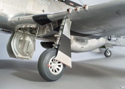 A close look at the finished landing gear.