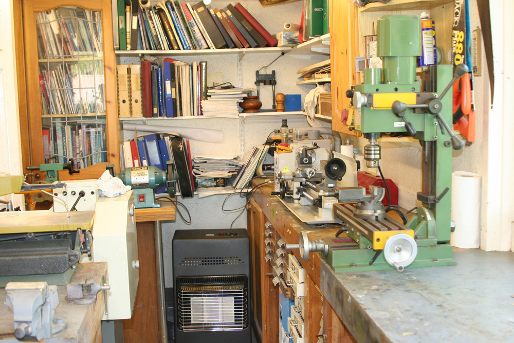 David’s Benchtop Milling Machine David's benchtop milling machine and workshop.