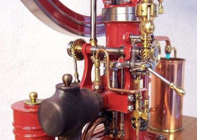 A detailed view of the inverted engine.