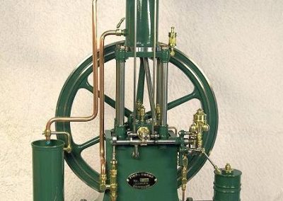 Another four-poster hot-bulb engine.