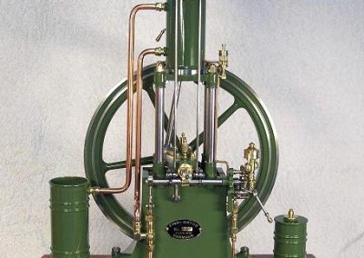 Another four-poster hot-bulb engine.