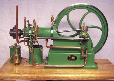 Another horizontal hot-bulb engine built by Find.