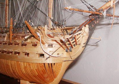 A shot fo the bow of the HMS Victory.
