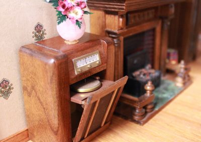 The tiny record player made by Bob Carlisle.