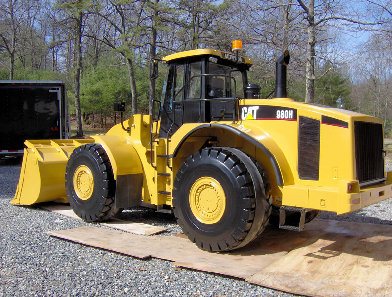 Fred's 1/2 Scale Cat Wheel Loader Another look at Fred's 1/2 scale Cat wheel loader.