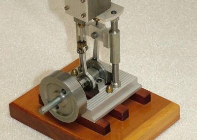 One of Rudy's vertical steam engines.
