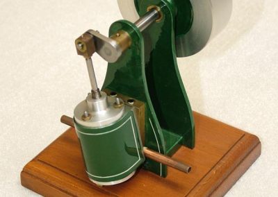 An alternate view of this vertical steam engine.