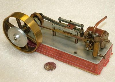 One of Rudy's many horizontal steam engines.