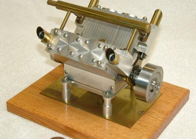 Another look at Rudy's V-4 steam engine.