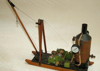 A different steam engine with boiler.