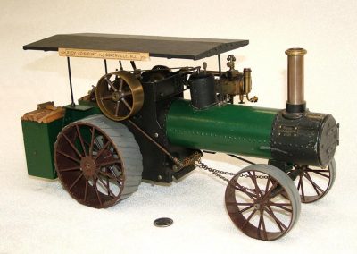 A different scale model steam traction engine from Rudy.