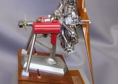 Lou's scale model Bentley rotary engine.