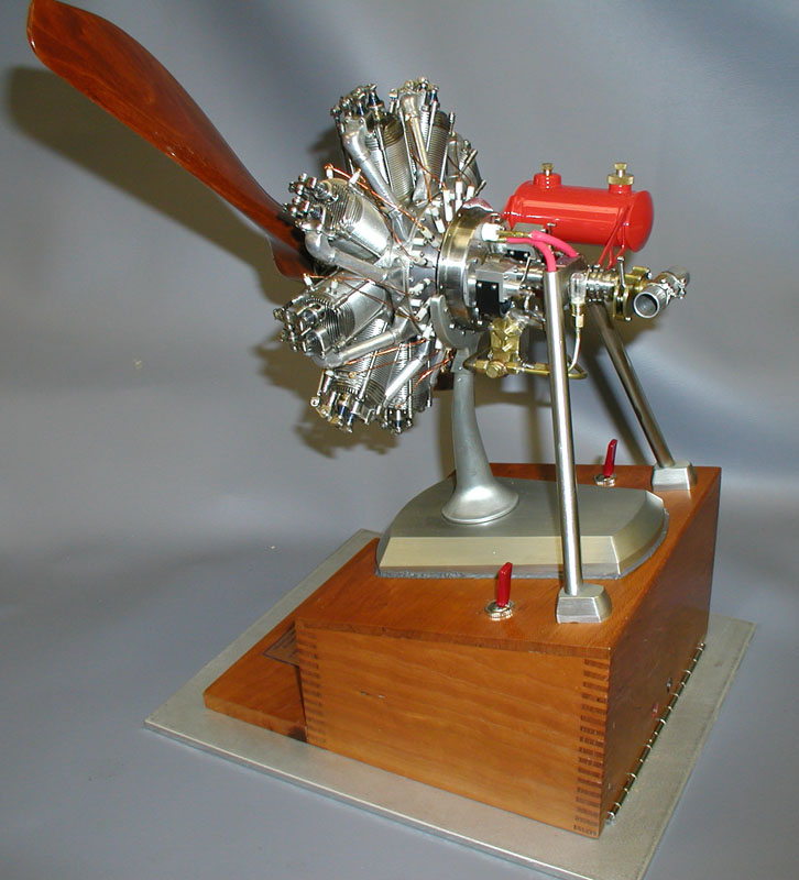 Lou's scale model Bentley rotary engine.