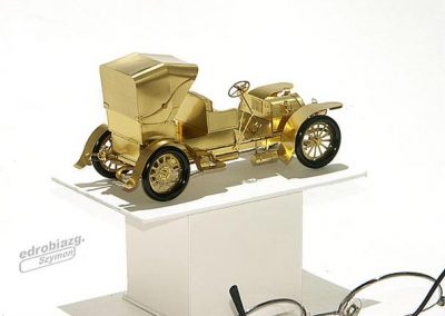 Another look at the miniature Mercedes Simplex.