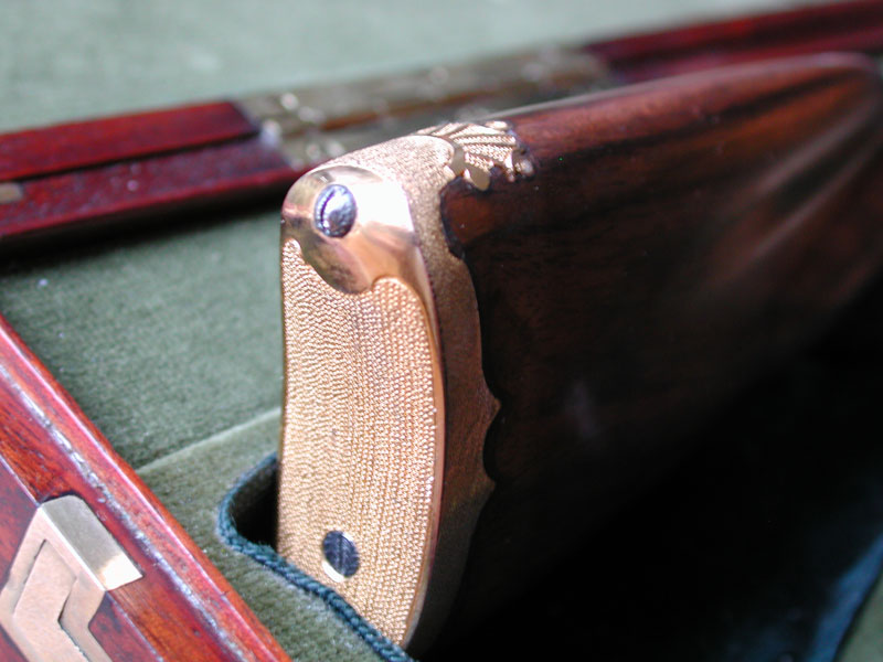 Blunderbuss Butt Plate A close view of the blunderbuss butt-plate.