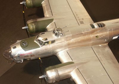 Guillermo's 1/15 scale model Boeing B-17 Flying Fortress.