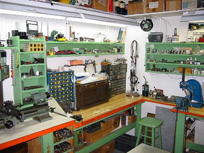 Jerry’s Shop An overall view of Jerry’s compact 10’ x 14’ shop.