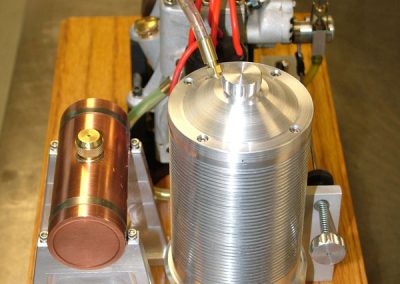 A finned aluminum water cooling tank was added to the Seal engine.