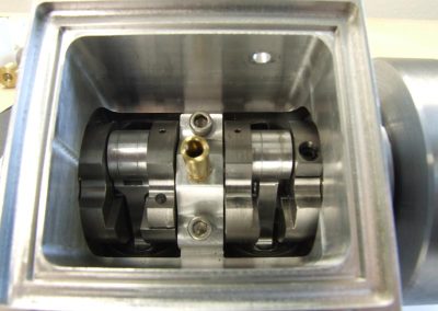 The crankshaft was installed in the V-4.