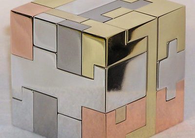 GarE’s Micro-Conundrum has a highly polished finish.