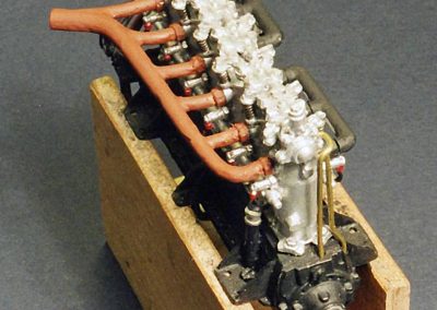 The 6-cylinder biplane engine.