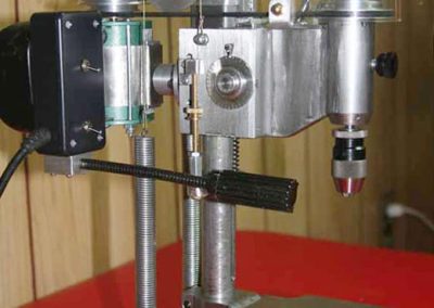 This is a 6-speed drill press that Sunia designed and built.
