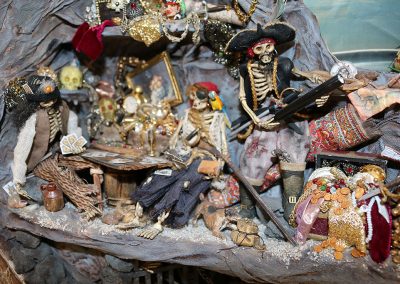 This 1/12 scale piece built by Debi Cerone is titled, “Bones and Booty.”