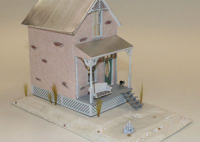 Jackie Hoefert built her, “Swing on the Beach” miniature at a scale of 1/4”:1’.