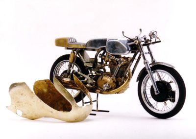 Pere's 1/6 scale CZ 250 model.