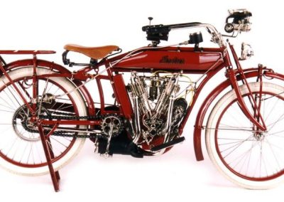 Pere finished this 1/6 scale model Indian 700 in 2001.