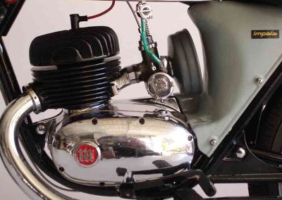 Pere's 1/5 scale Montesa Impala.