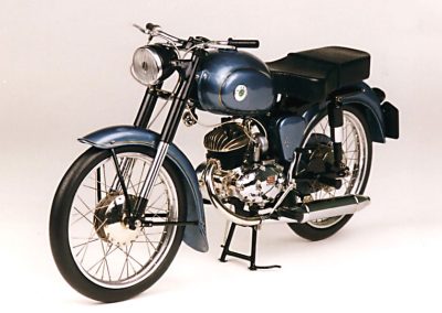 Pere's 1/5 scale OSSA 150 model.