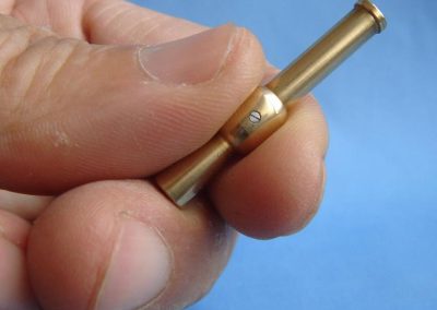 Xu Yan's miniature version of a brass spring pocket gun.
