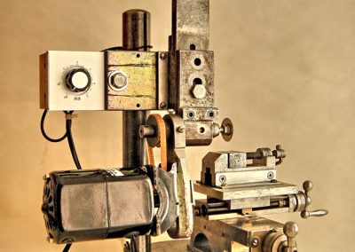 A newer milling machine created by Xu Yan.