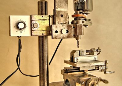 A newer milling machine created by Xu Yan.