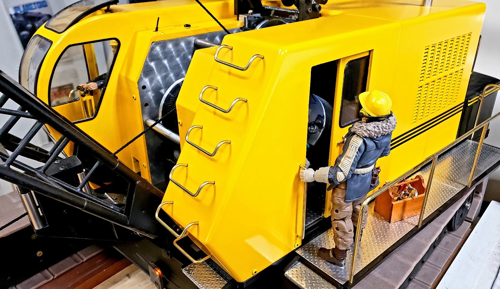 1/12 Scale P&H 1015 Crane A close-up of the model crane cab.