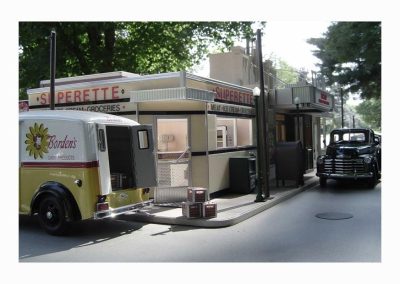 An alternate image of the Superette with Kodachrome filter.