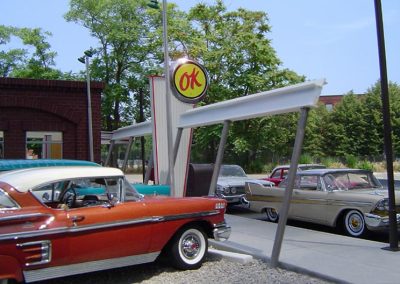 Another scene from Elgin Park, this time showing the OK used car lot.