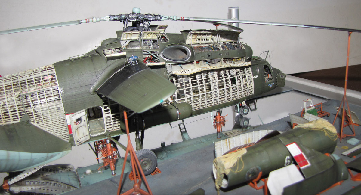 1/72 Scale Mi-6 Helicopter Andrzej's scale Mi-6 helicopter in its miniature hangar.